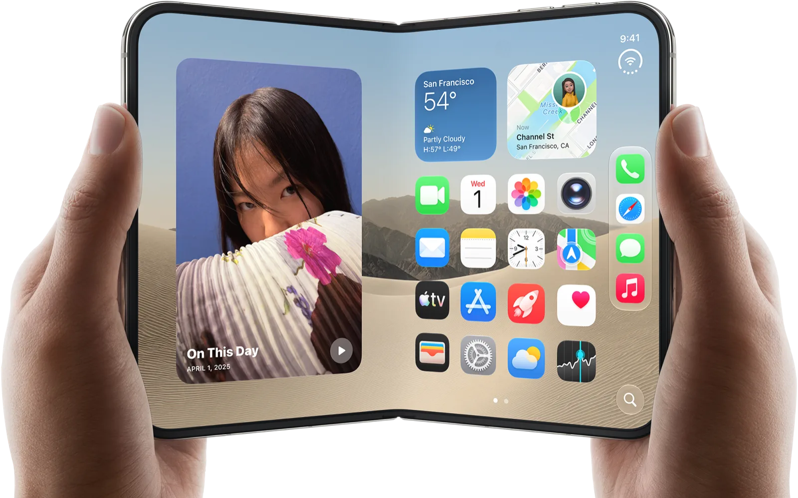 iPhone Duo déplié, tenu à deux mains